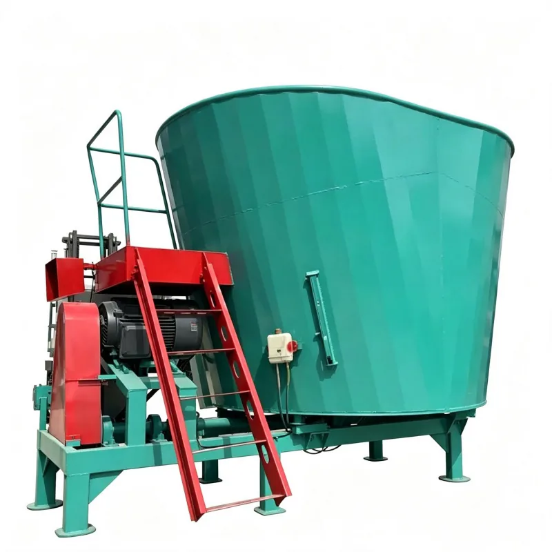 Stationary vertical TMR feed mixer