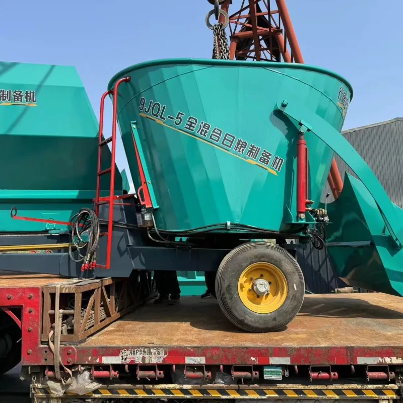 Towed Vertical TMR Feed Mixer supplied by Anlan Machinery